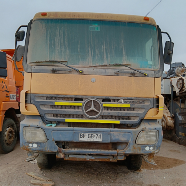 CAMIÓN MERCEDES 4144 8X4/4
