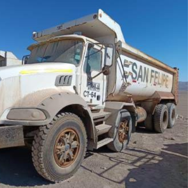 CAMIÓN MACK GU813 GRANITE 8 X 4 - Imagen 2