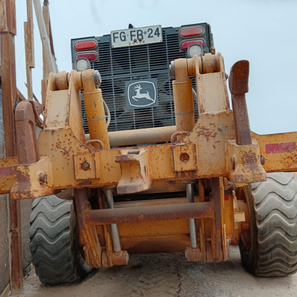 MOTONIVELADORA JOHN DEERE 772 G