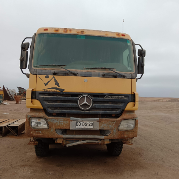 CAMIÓN MERCEDES 4144  8X4