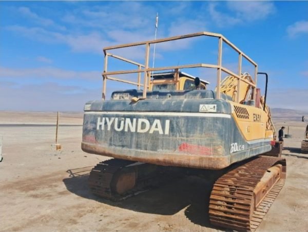 EXCAVADORA HYUNDAI ROBEX 260 LC 2019 - Imagen 2