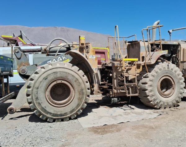CARGADOR FRONTAL JOHN DEERE 744K, AÑO 2011